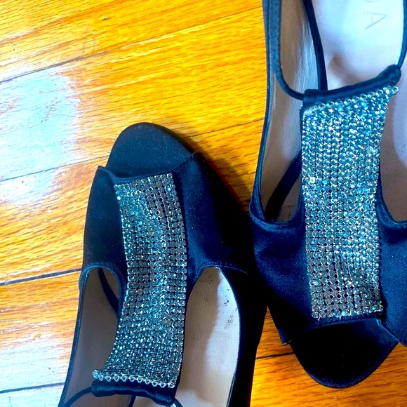 ESCADA pump with sequins - Picture 2 of 8
